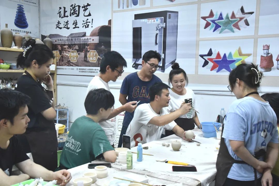 1665713165883014.jpg 1665713165883014.jpg